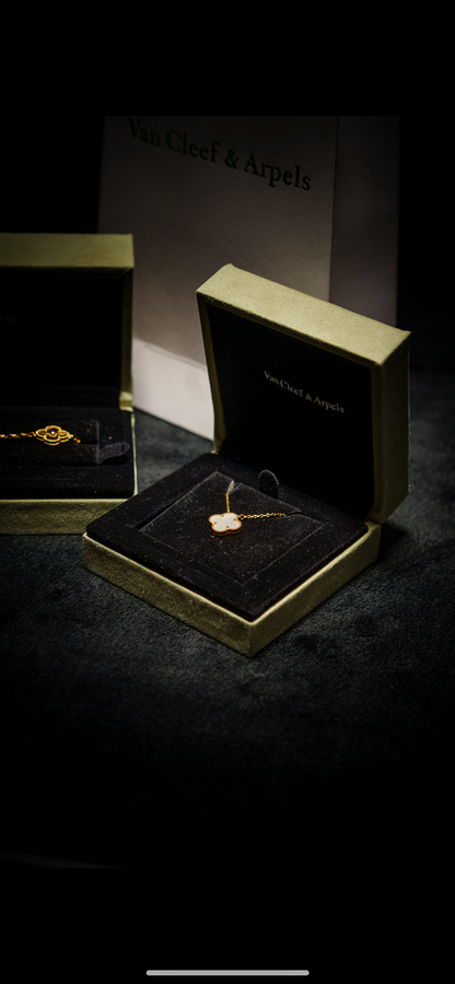 VC Pearl Necklace 