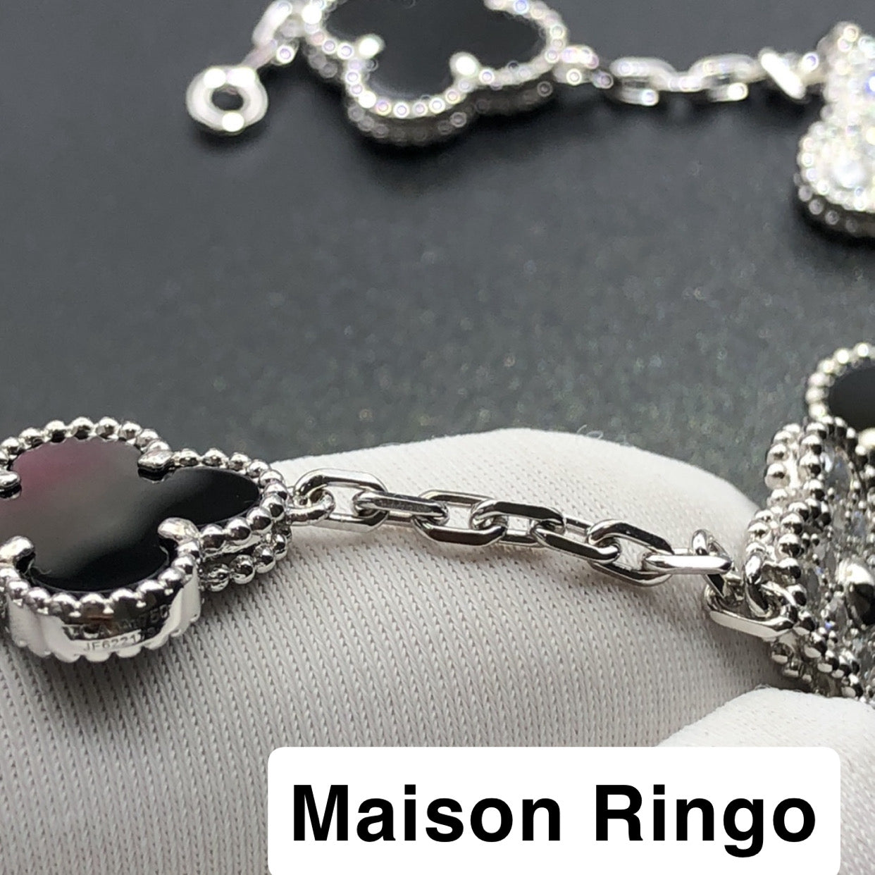 Bracelet VC  onyx & Diamants effect  10/10