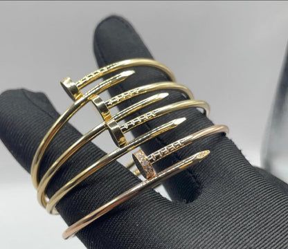BRACELET CLOU ( VERITABLE OR JAUNE )