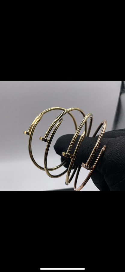 BRACELET CLOU ( VERITABLE OR JAUNE )