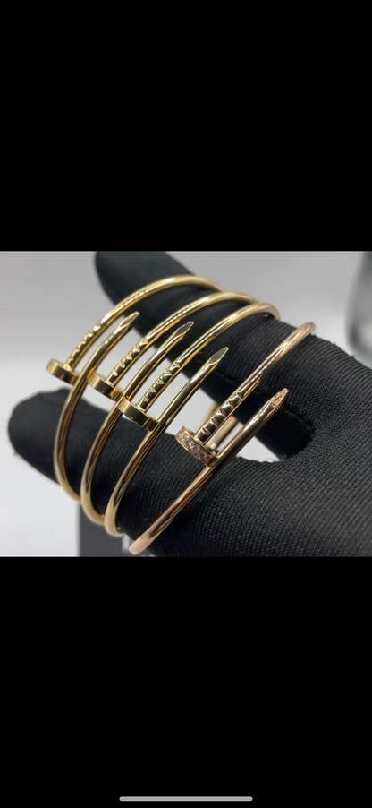 BRACELET CLOU ( VERITABLE OR JAUNE )